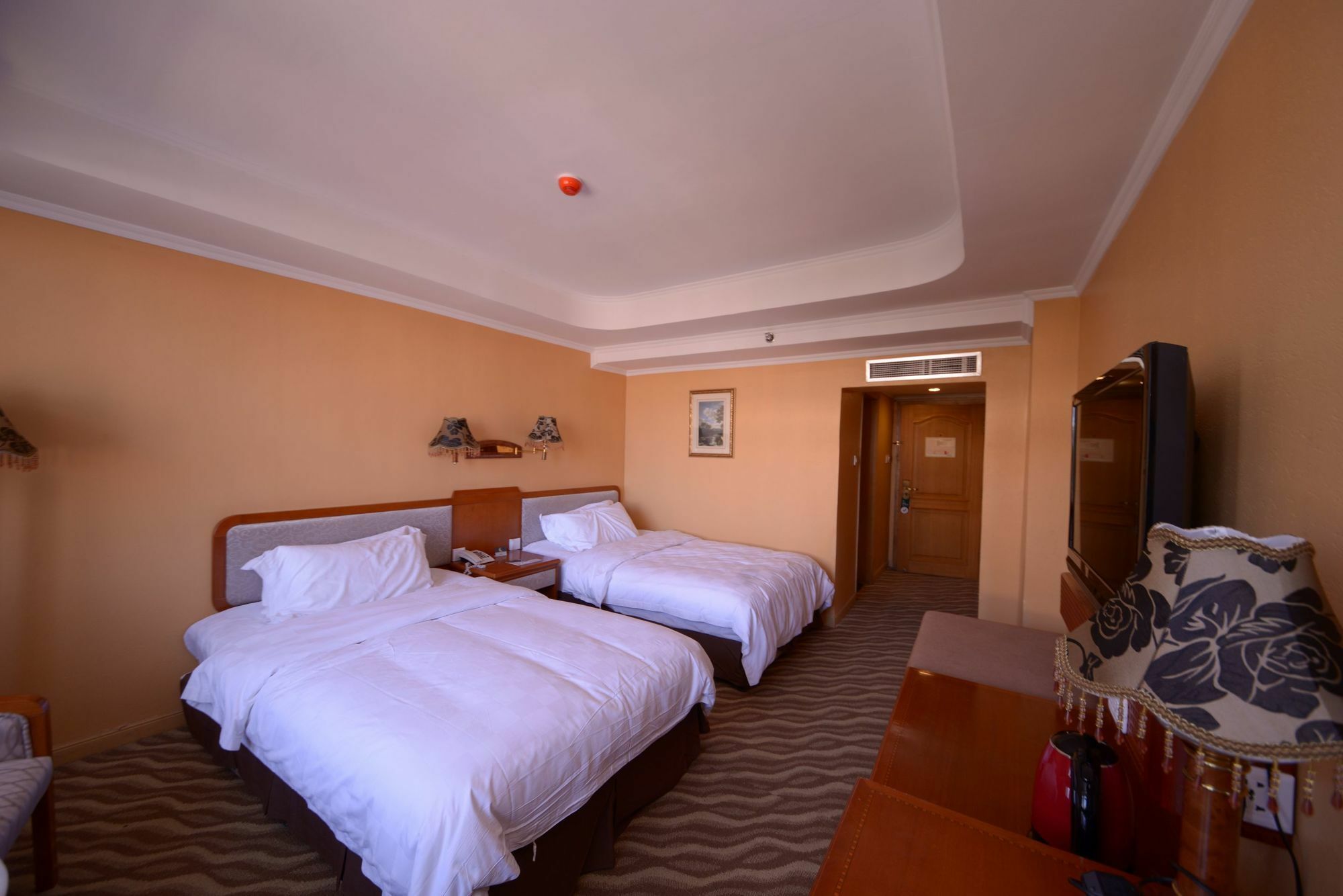 Harbin Bremen Train Station Hotel Exterior foto
